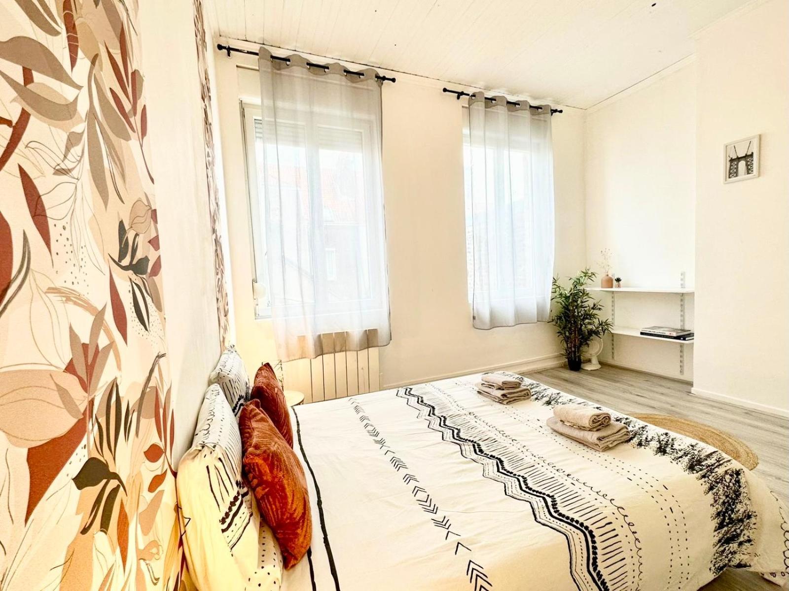 * The Gold Time * Appartement Confort * Centre-Ville Calais Extérieur photo